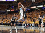 开云体育入口-掘金力克雄鹿B队，汉密尔顿制霸全场