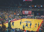 开云体育-公牛巅峰对决，76人饮恨；字母哥季后赛接管比赛