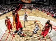 开云足球直播-锁死与接管，从南美防守到亚洲荣耀的篮球启示