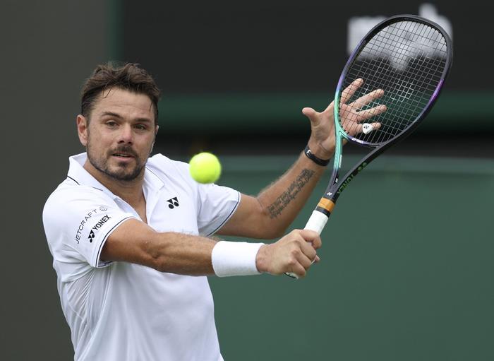 英国网球队碾压世界网球队，瓦林卡送出助攻