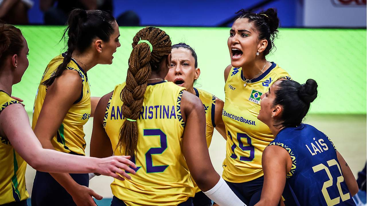 排球女子半决赛:巴西队力克对手晋级决赛 排球女子半决赛:巴西队力克对手晋级决赛