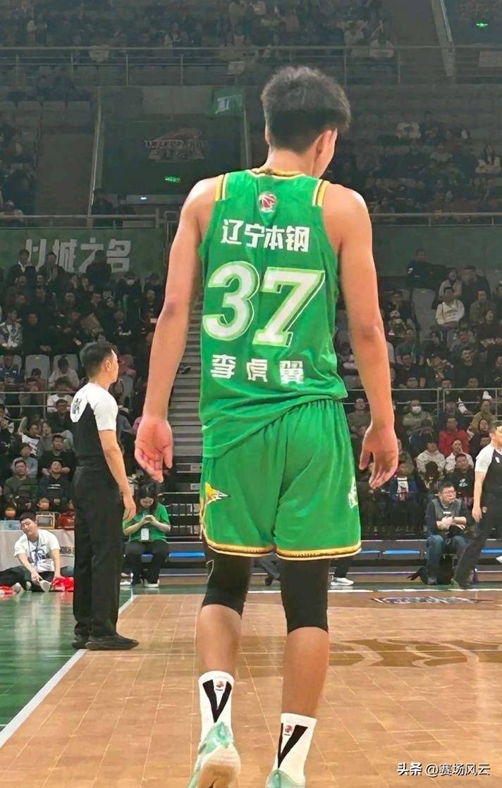 辽宁男篮成功逆袭，击败山西队赢得宝贵分数