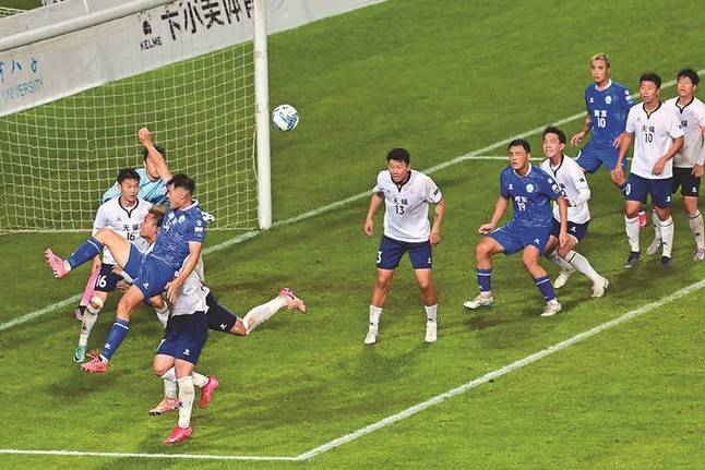 世界纪录被刷新,赛场上掀起热潮的简单介绍 世界纪录被刷新,赛场上掀起热潮的简单介绍