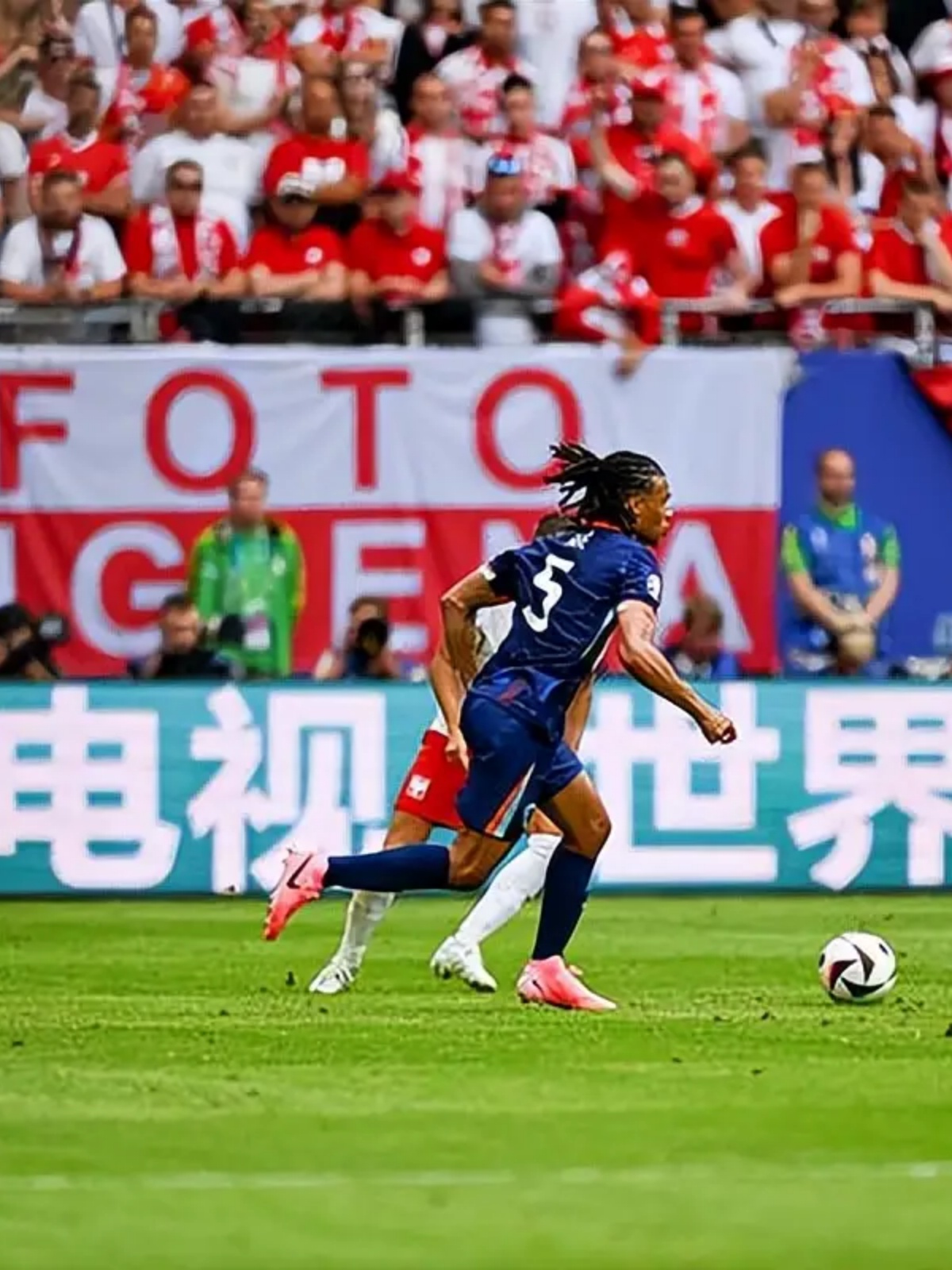 波兰遭遇意大利淘汰告别欧足联赛事 波兰遭遇意大利淘汰告别欧足联赛事