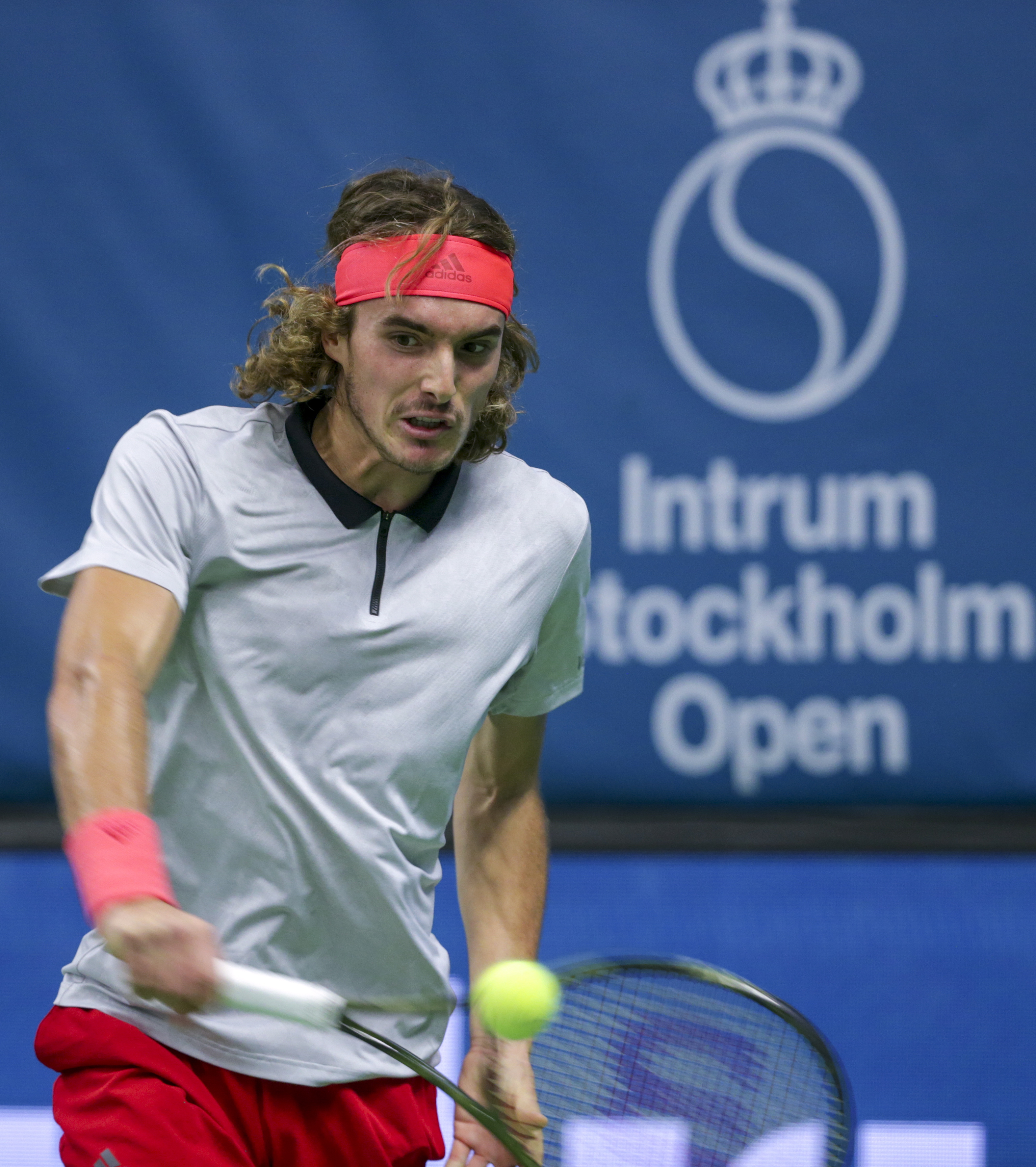 包含世界网球队轻取欧洲网球队,西西帕斯打破历史纪录的词条 包含世界网球队轻取欧洲网球队,西西帕斯打破历史纪录的词条