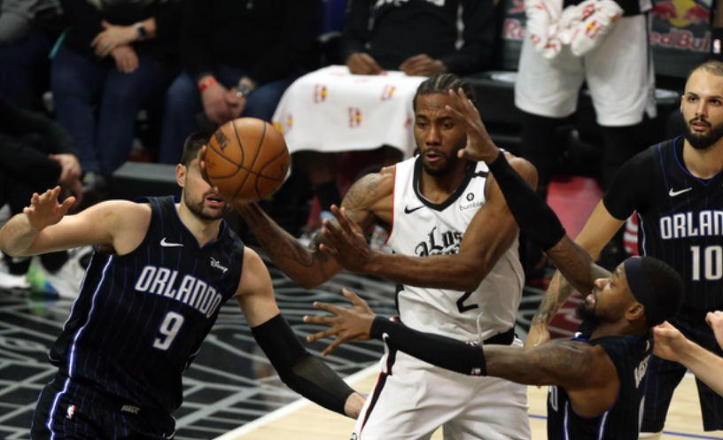 快船横扫山东队，武切维奇带队取胜