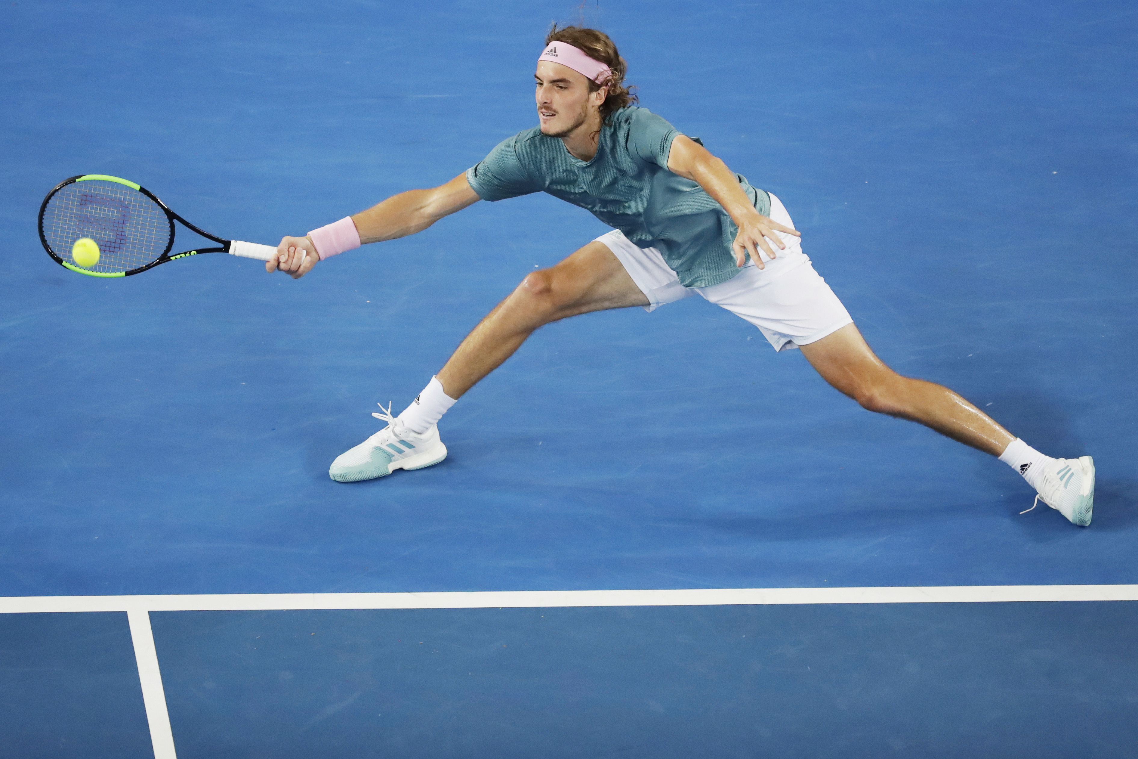 澳网横扫年终总决赛,西西帕斯关键制胜 澳网横扫年终总决赛,西西帕斯关键制胜