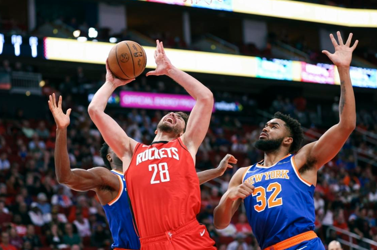 勇士鏖战尼克斯，布克关键制胜