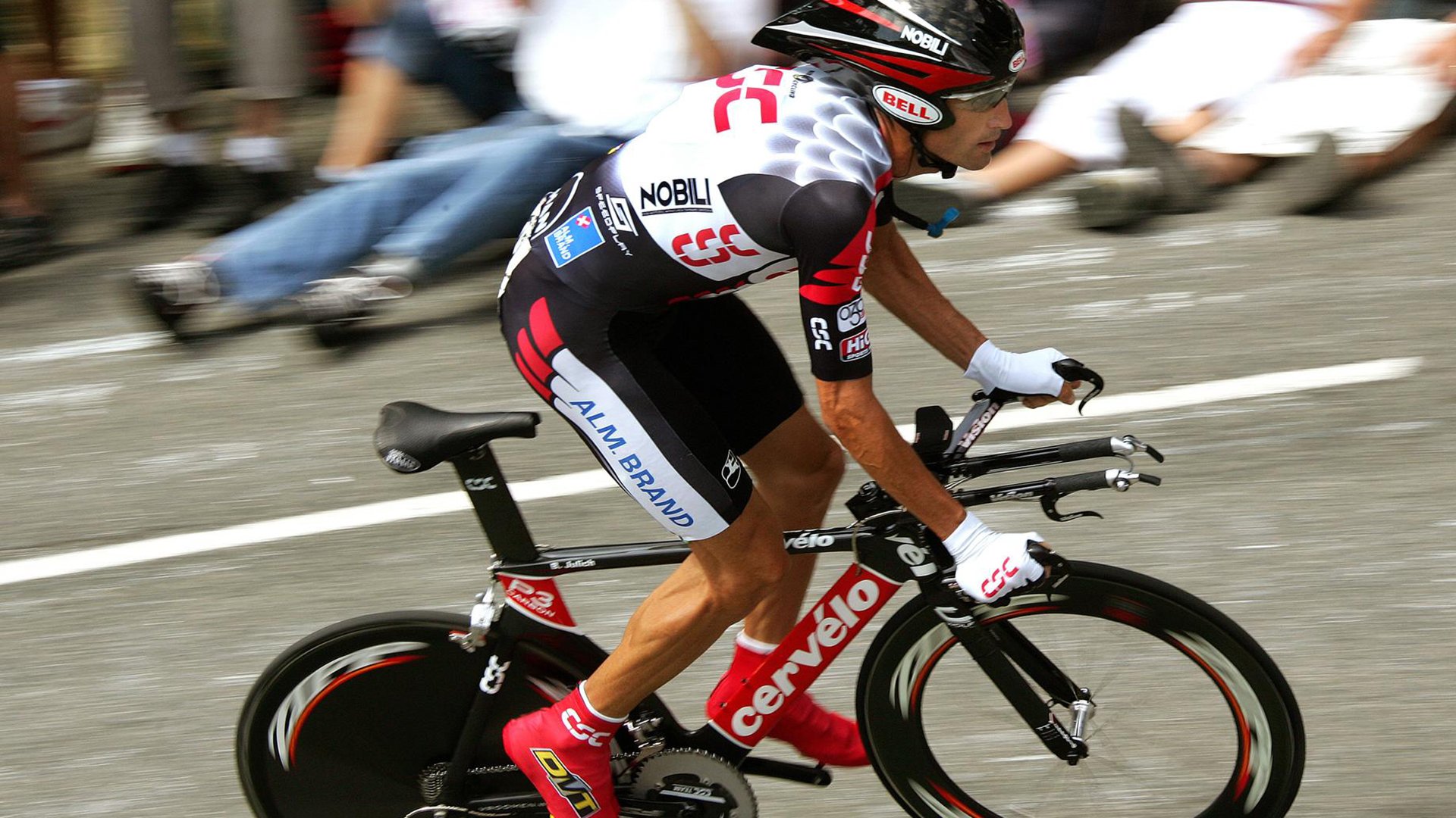 赛道与球场,德罗赞的F1式接管与深圳队的爆冷启示